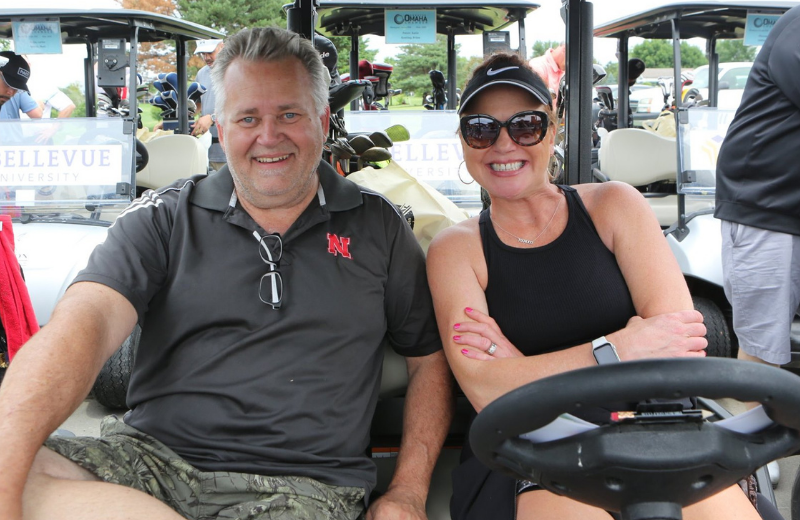 botg_2019b golfers at business on the green